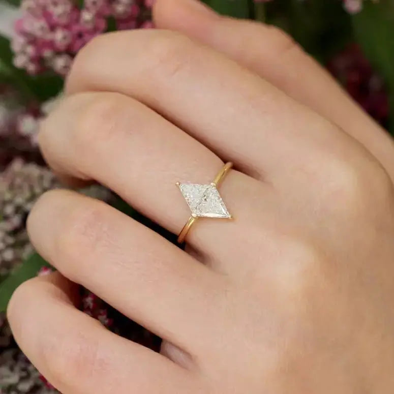 3 Carat Lab-Grown Diamond Engagement Ring in 18K Yellow Gold - Future Jewelry