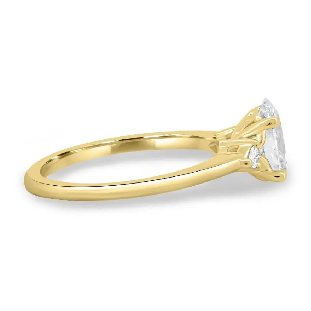 1.30 Carat Oval Lab Grown Diamond Ring IGI 18K Yellow Gold - Future Jewelry