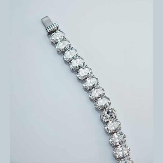 18K Oval Cut Lab Grown Diamond Tennis Chain - Future Jewelry