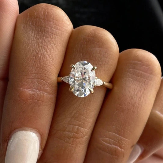 1.30 Carat Oval Lab Grown Diamond Ring IGI 18K Yellow Gold - Future Jewelry