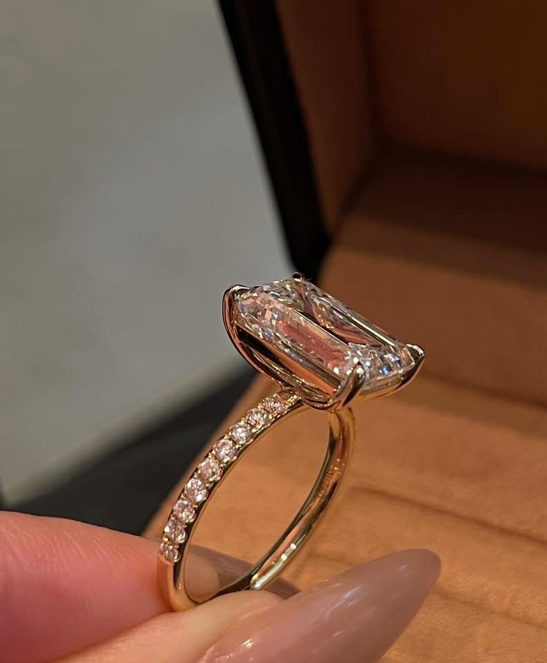 The Emerald Prestige™ Collection | 4 Carat Emerald Cut Lab Grown Diamond Ring