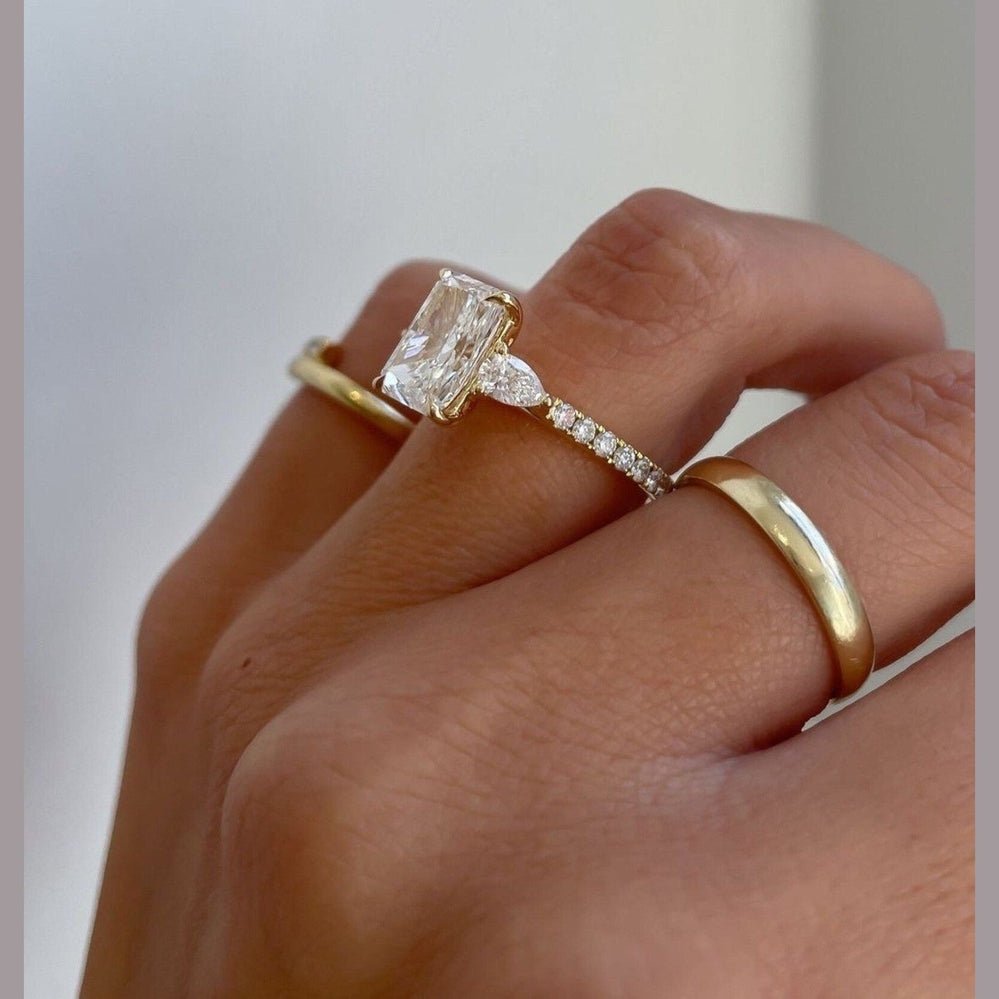 3 carat diamond engagement ring in 18K gold. Lab grown brilliance meets personal engraving for timeless elegance with lasting meaning. - Future Jewelry