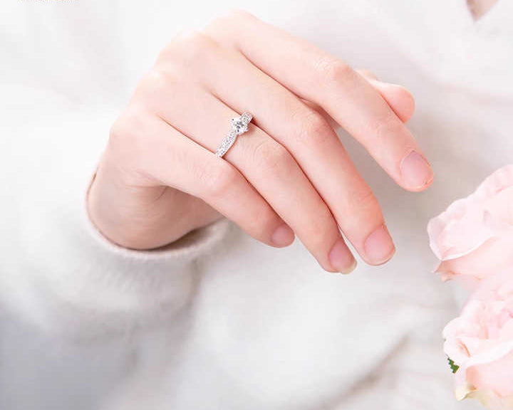 The Emerald Glamour Ring: White Gold Ring with Lab-Grown Emerald and Diamonds