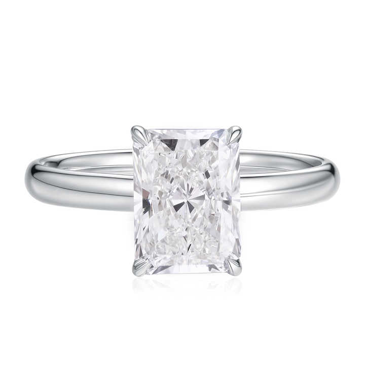 Diamond Engagement Ring in 18K White Gold with Radiant Cut