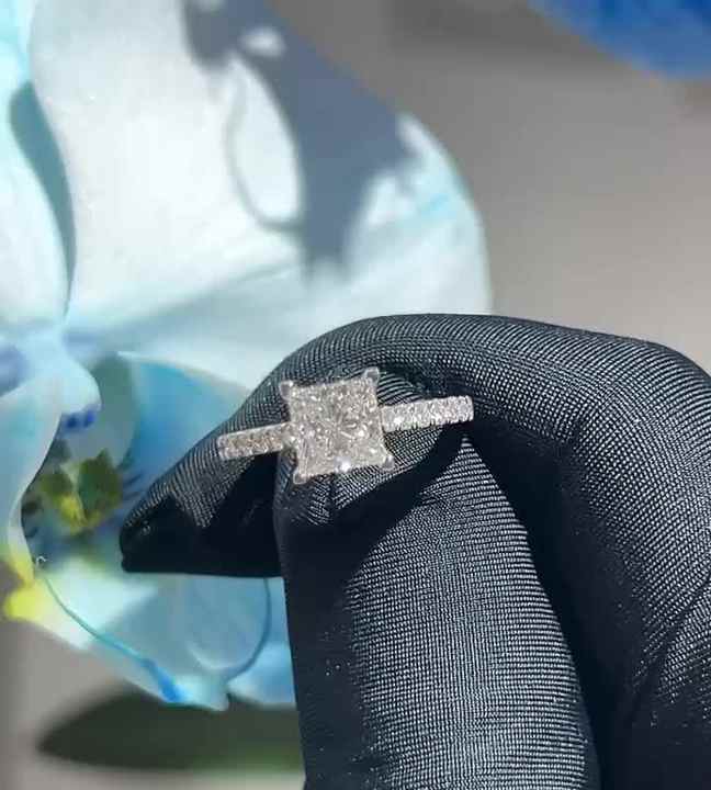 White Gold Wedding Jewelry Classic Engagement Ring with Lab Grown Cushion-Cut Diamond