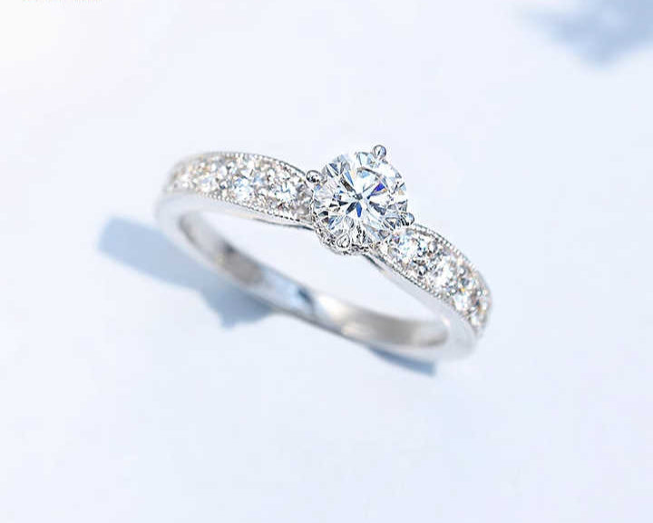 The Emerald Glamour Ring: White Gold Ring with Lab-Grown Emerald and Diamonds