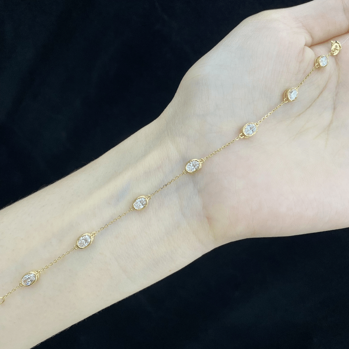 Elegant Yellow Gold Oval Cut Diamond Bracelet for Women - Future Jewelry