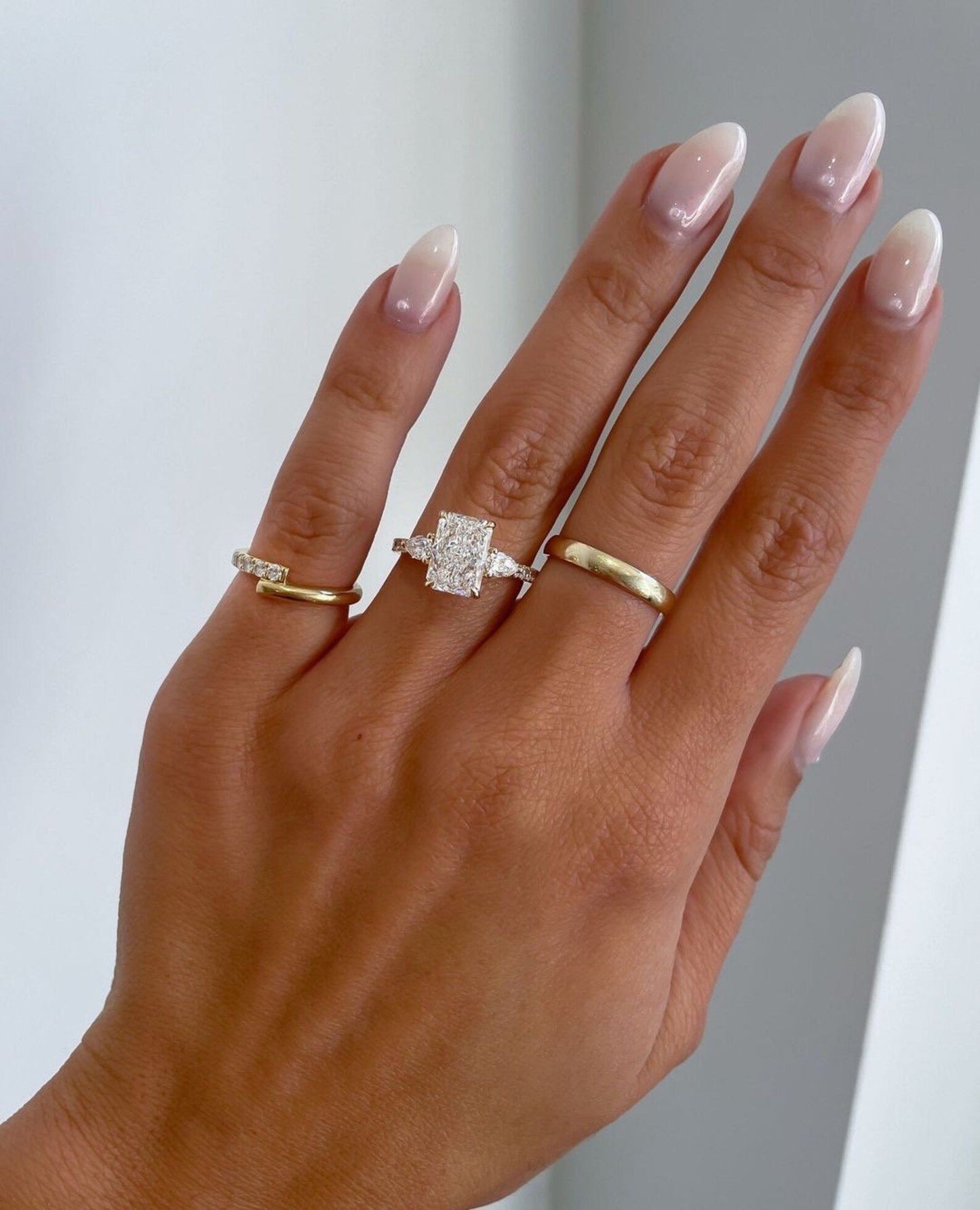 3 carat diamond engagement ring in 18K gold. Lab grown brilliance meets personal engraving for timeless elegance with lasting meaning.