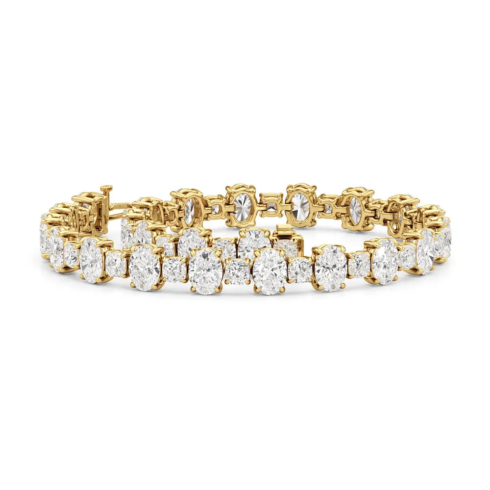 Oval and Cushion Cut Lab Grown Diamond Tennis Bracelet in 18K Gold, detail view - Future Jewelry