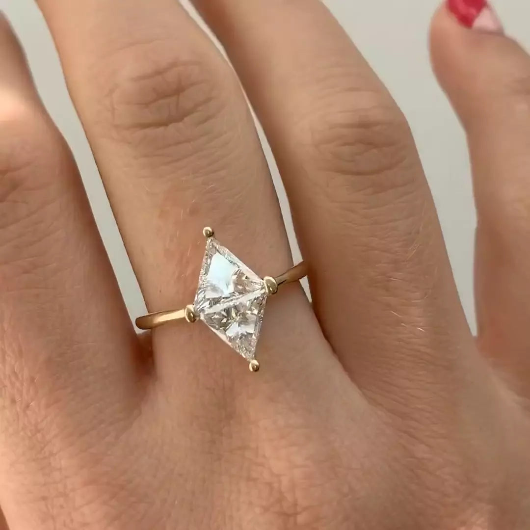 1.00 carat triangle cut IGI Certified Lab Grown Diamond Women Ring Engagement Ring