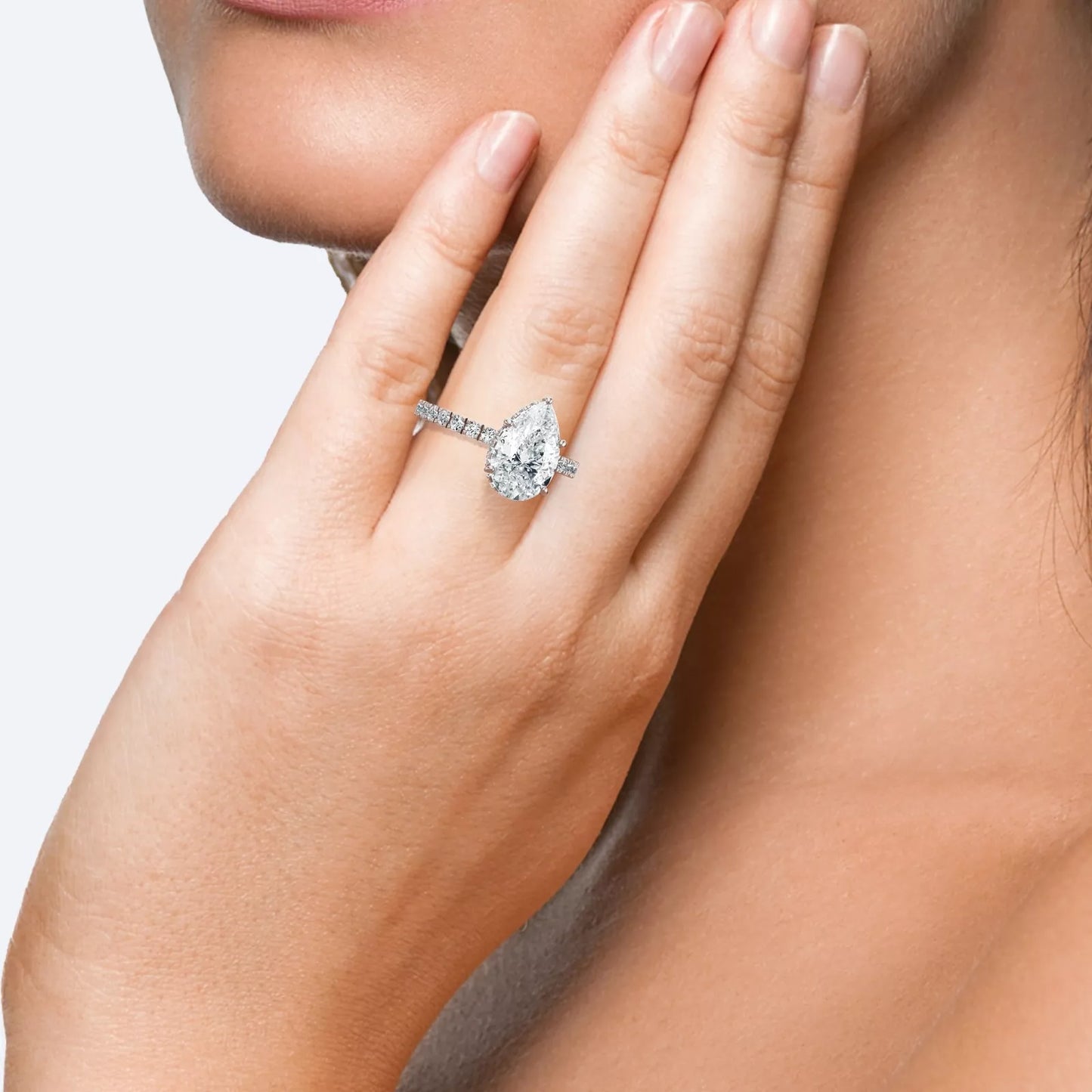 IGI Certified 3.80 CT- Pear Cut F VS2 Lab Grown Diamond Ring Platinum 900